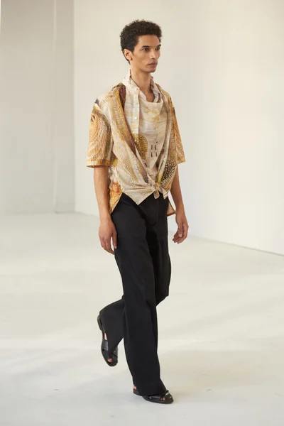 Look 37